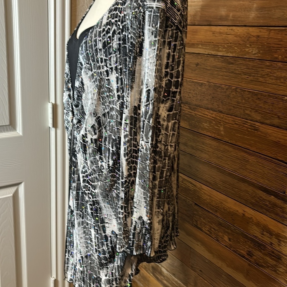 Layered lite blouse black & white - Picture 4 of 5
